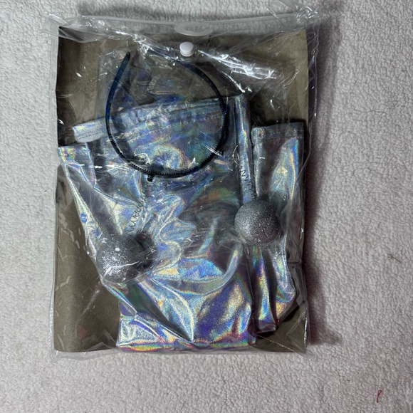 NWT Women's Pleated Metallic Holographic Skirt - Small - Picture 4 of 4